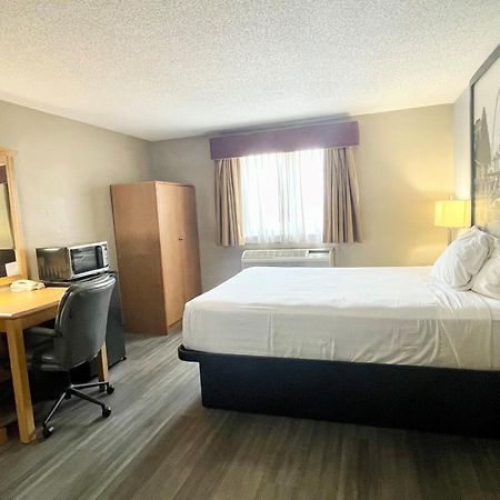 Super 8 By Wyndham St. Clair Mo Hotel Saint Clair Eksteriør billede