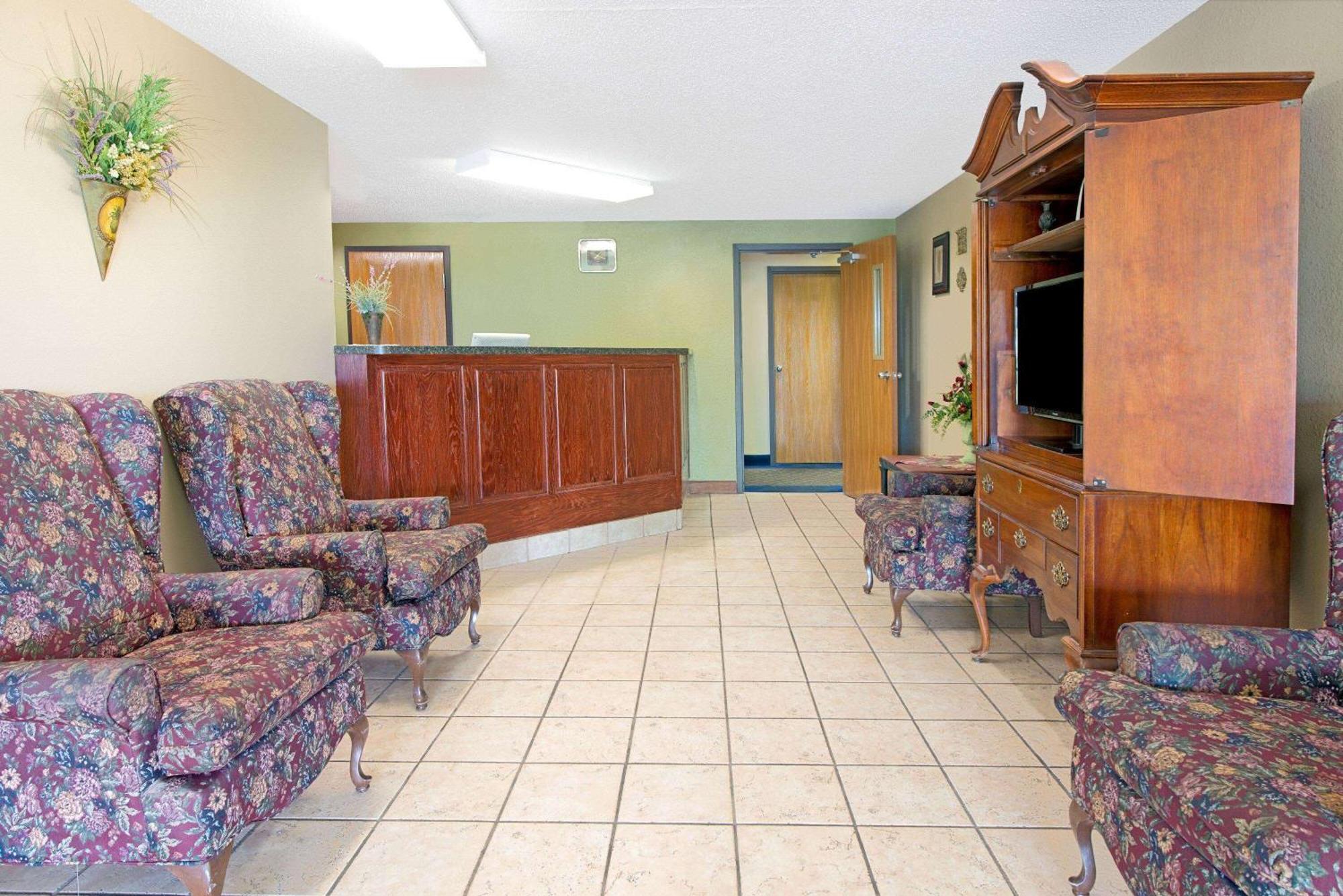 Super 8 By Wyndham St. Clair Mo Hotel Saint Clair Eksteriør billede